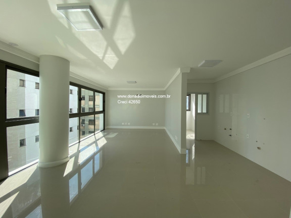 Imagem Apartamento com 3 Quartos à Venda, 136 m² em Centro - Florianópolis