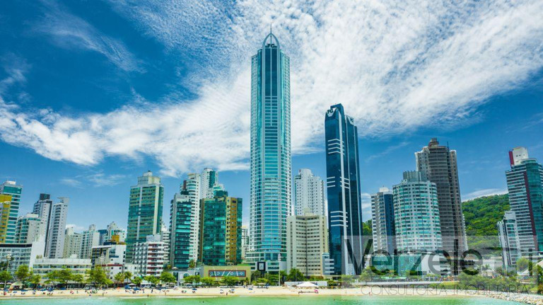 Foto do imóvel Apartamento com 3 Quartos à Venda, 164 m² em Pioneiros - Balneário Camboriú