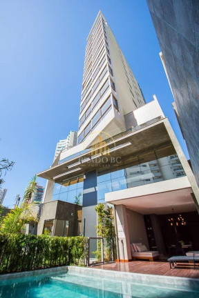 Foto do imóvel Cobertura com 3 Quartos à Venda, 240 m² em Centro - Itajaí