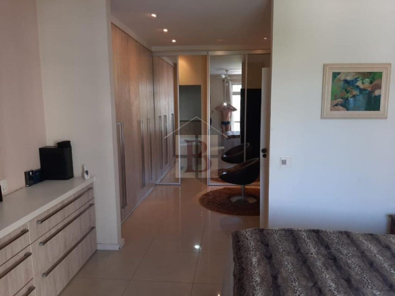 Imagem Apartamento com 4 Quartos à Venda, 240 m² em Ingá - Niterói