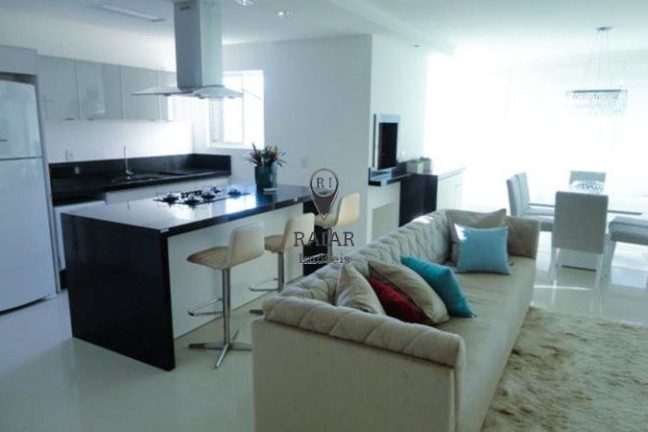 Imagem Apartamento com 3 Quartos à Venda,  em Centro - Balneário Camboriú