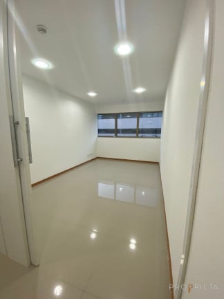 Foto do imóvel Sala Comercial à Venda, 25 m² em Barra Da Tijuca - Rio De Janeiro
