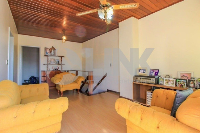 Imagem Casa com 5 Quartos à Venda, 192 m² em Passo Da Areia - Porto Alegre