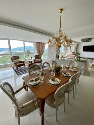 Foto do imóvel Apartamento com 4 Quartos à Venda, 182 m² em Centro - Balneário Camboriú