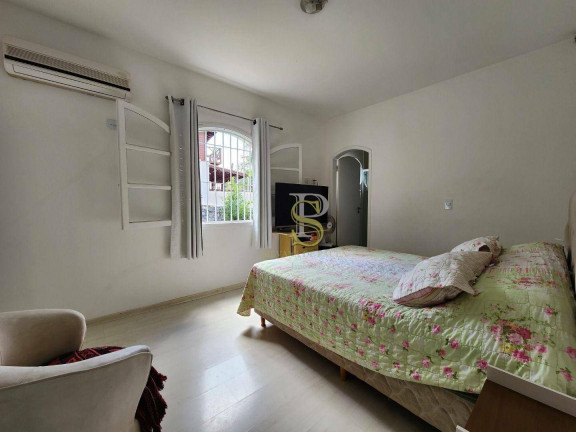 Imagem Casa com 3 Quartos à Venda, 251 m² em Clube De Campo - Mairiporã