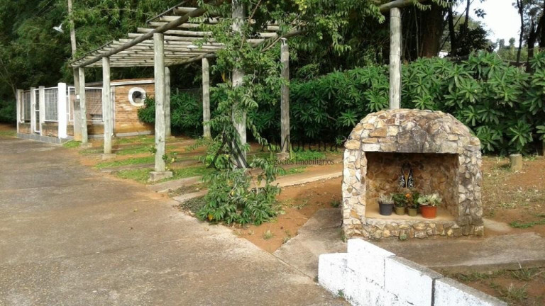 Imagem Imóvel com 3 Quartos à Venda, 3.000 m² em Caxambu - Jundiaí