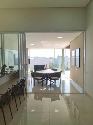 Imagem Casa com 4 Quartos à Venda, 255 m² em Condomínio Florais Itália - Cuiabá