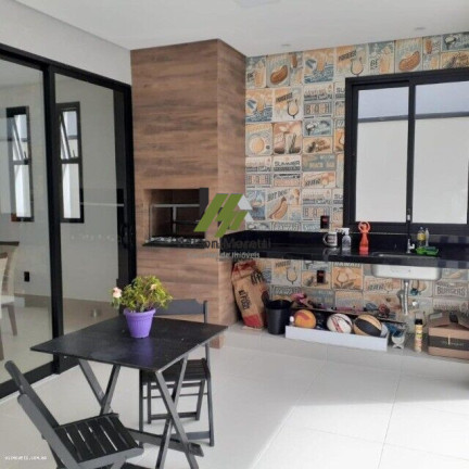Imagem Casa com 4 Quartos à Venda, 227 m²