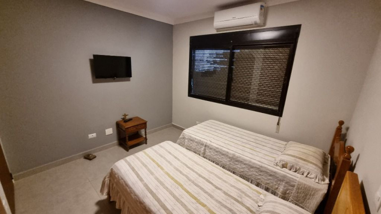 Foto do imóvel Apartamento com 3 Quartos à Venda, 140 m² em Pitangueiras - Guarujá
