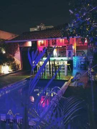 Imagem Casa com 3 Quartos à Venda, 400 m² em Macuco - Santos