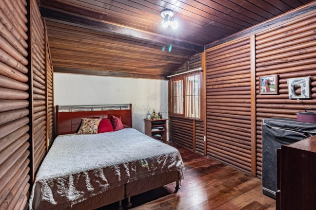 Imagem Casa com 3 Quartos à Venda, 244 m² em Cristal - Porto Alegre