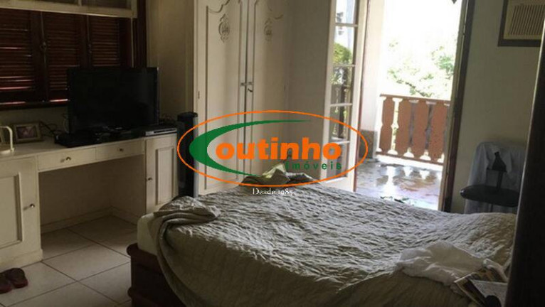 Imagem Casa com 4 Quartos à Venda, 575 m² em Grajaú - Rio De Janeiro