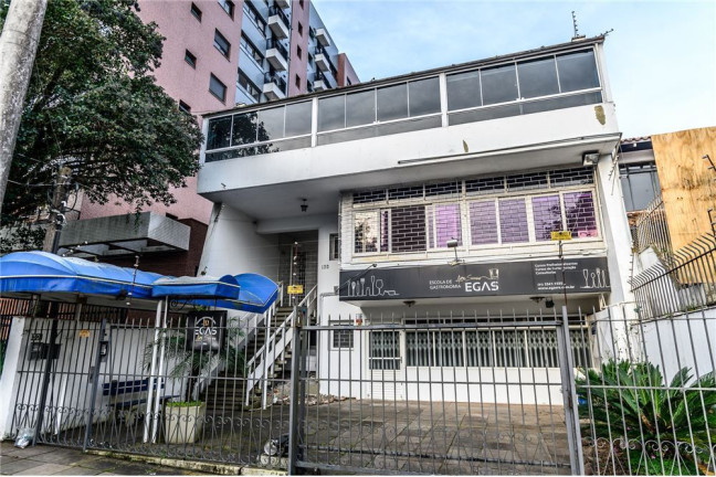 Foto do imóvel Casa com 6 Quartos à Venda,  em Passo Da Areia - Porto Alegre