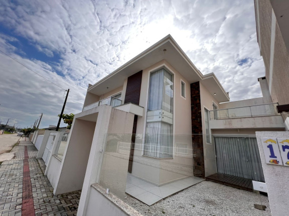 Imagem Casa com 3 Quartos à Venda, 170 m² em Itacolomi - Balneário Piçarras