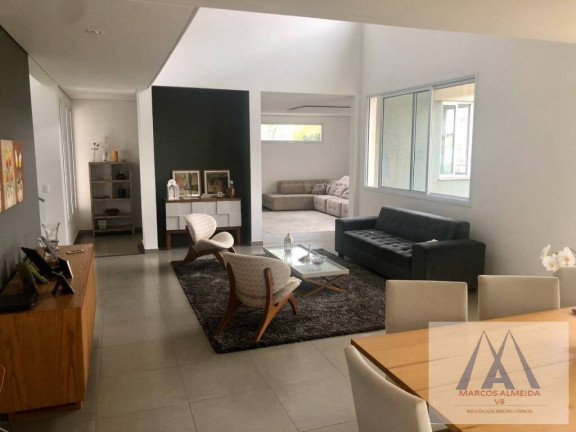 Foto do imóvel Casa de Condomínio com 4 Quartos à Venda, 379 m² em Botujuru - Mogi Das Cruzes