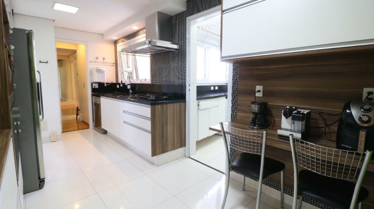 Foto do imóvel Apartamento com 3 Quartos à Venda, 240 m² em Cidade Monções - São Paulo