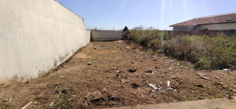 Imagem Terreno à Venda, 220 m² em Jardim Vera Cruz - Monte Alto Imagem Terreno à Venda, 220 m² em Jardim Vera Cruz - Monte Alto