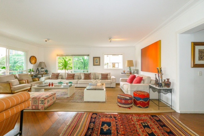 Foto do imóvel Apartamento com 3 Quartos à Venda, 210 m² em Moema - São Paulo