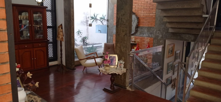 Foto do imóvel Casa com 4 Quartos à Venda, 220 m² em Centro - Jacareí