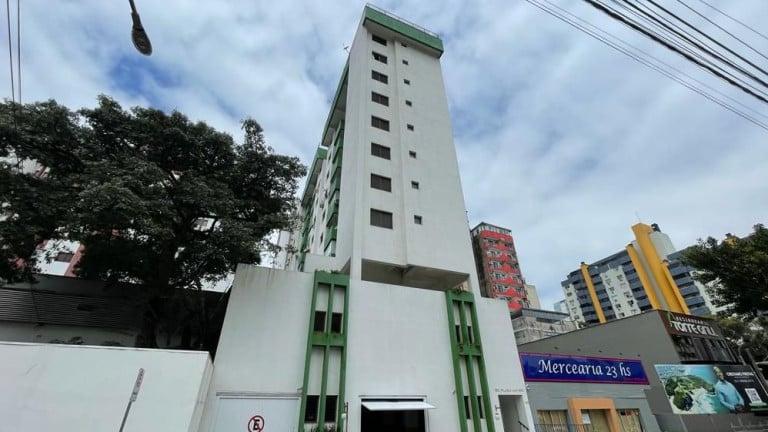 Foto do imóvel Apartamento com 1 Quarto à Venda, 40 m² em Centro - Torres Foto do imóvel Apartamento com 1 Quarto à Venda, 40 m² em Centro - Torres