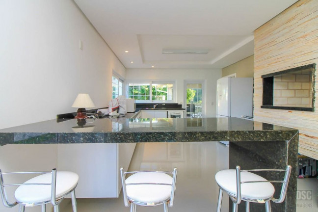 Imagem Casa com 3 Quartos à Venda, 332 m² em Aberta Dos Morros - Porto Alegre