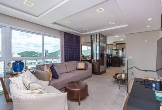 Foto do imóvel Cobertura com 3 Quartos à Venda, 222 m² em Pioneiros - Balneário Camboriú