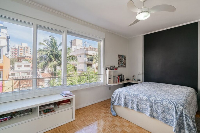 Foto do imóvel Imóvel com 3 Quartos à Venda, 204 m² em Rio Branco - Porto Alegre