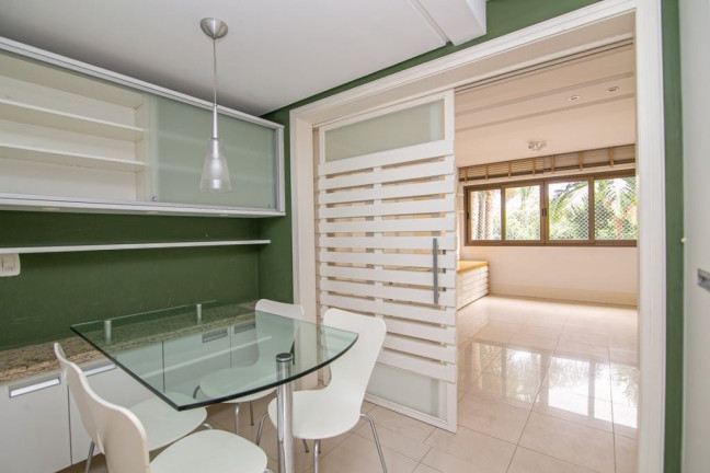 Imagem Apartamento com 3 Quartos à Venda, 190 m² em Petrópolis - Porto Alegre