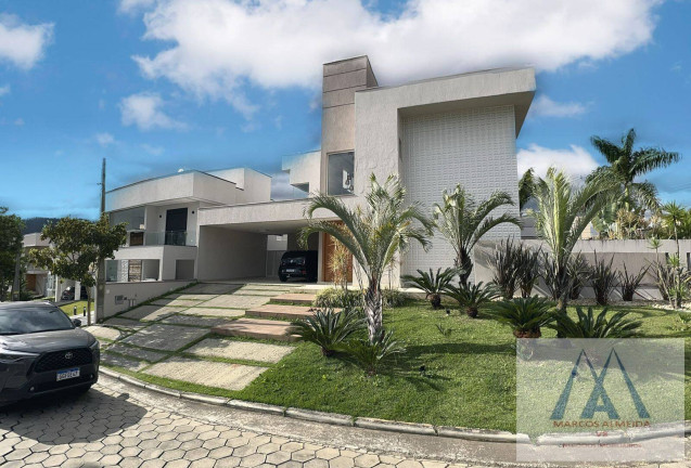 Foto do imóvel Casa de Condomínio com 3 Quartos à Venda, 320 m² em Botujuru - Mogi Das Cruzes