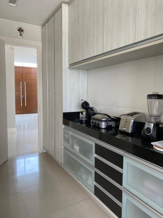 Imagem Casa com 4 Quartos para Alugar, 470 m² em Centro Comercial Jubran - Barueri