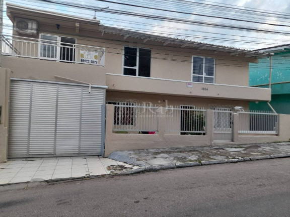 Foto do imóvel Casa com 7 Quartos à Venda, 220 m² em Nações - Balneário Camboriú