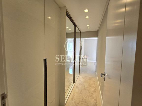 Foto do imóvel Apartamento com 3 Quartos à Venda, 136 m² em Centro - Balneário Camboriú