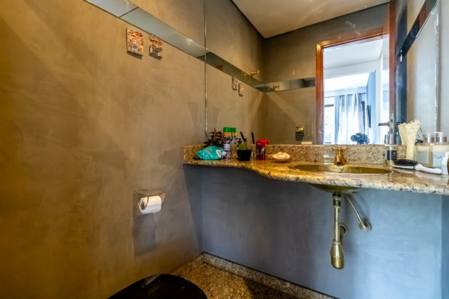 Foto do imóvel Apartamento com 3 Quartos à Venda, 245 m² em Vila Suzana - São Paulo