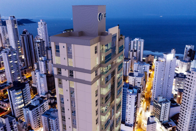 Imagem Apartamento com 4 Quartos à Venda, 146 m² em Centro - Balneário Camboriú