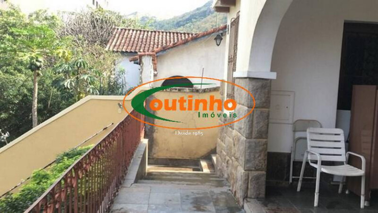 Imagem Casa com 4 Quartos à Venda, 575 m² em Grajaú - Rio De Janeiro