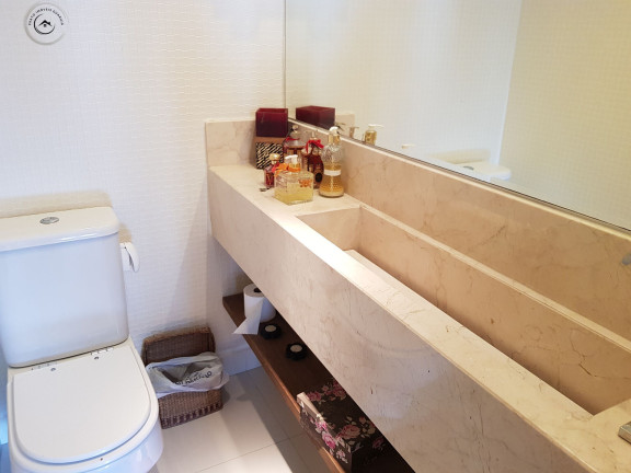 Foto do imóvel Apartamento com 3 Quartos à Venda, 198 m² em Pitangueiras - Guarujá