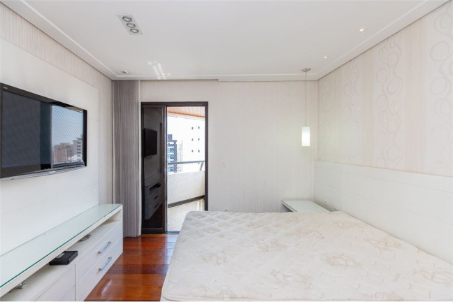 Imagem Apartamento com 4 Quartos à Venda, 247 m² em Aclimação - São Paulo