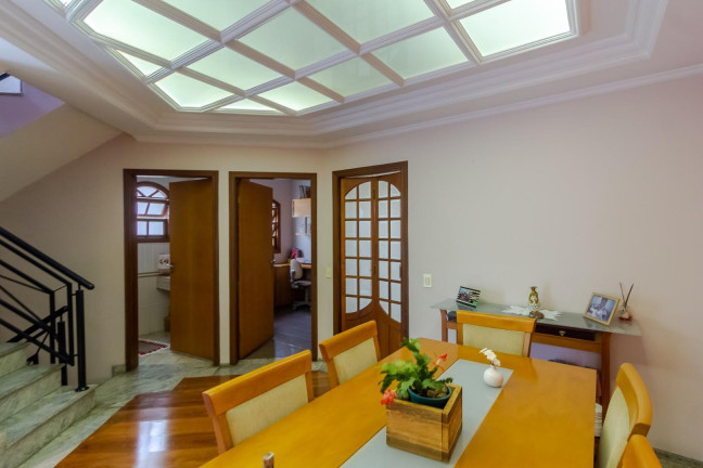 Imagem Casa com 3 Quartos à Venda, 276 m² em Jardim Guairaca - São Paulo