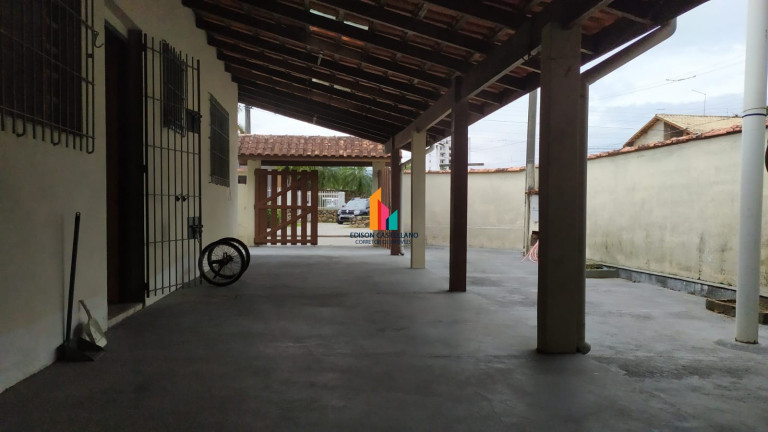 Imagem Casa com 3 Quartos à Venda, 257 m² em Parque Balneário Poiares - Caraguatatuba