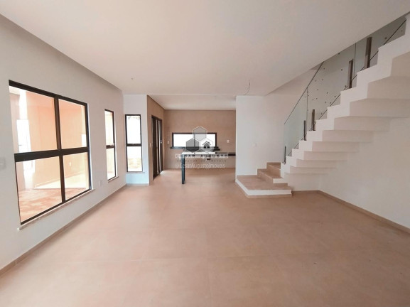 Imagem Casa com 4 Quartos à Venda, 169 m²