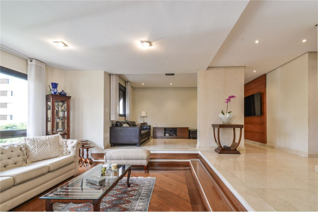 Imagem Apartamento com 3 Quartos à Venda, 193 m² em Moema - São Paulo