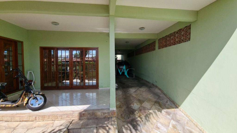 Imagem Casa com 3 Quartos à Venda ou Locação, 379 m² em Guaratiba - Rio De Janeiro
