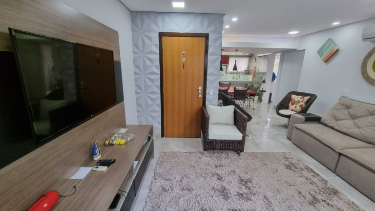 Foto do imóvel Apartamento com 4 Quartos à Venda, 130 m² em Pitangueiras - Guarujá