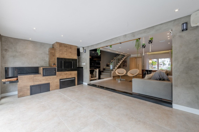 Foto do imóvel Casa de Condomínio com 3 Quartos à Venda, 320 m² em Vila Nova - Porto Alegre