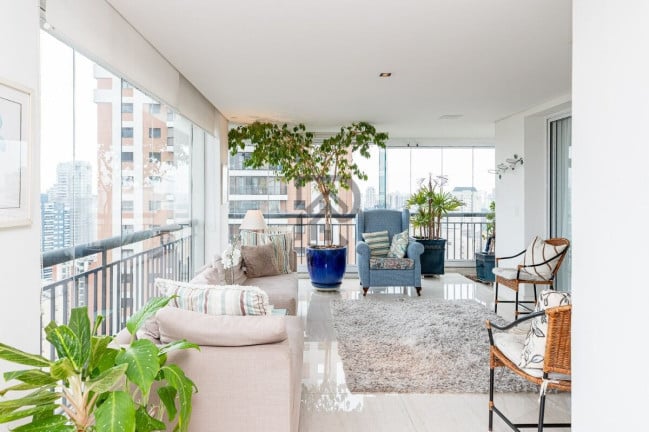 Foto do imóvel Apartamento com 3 Quartos à Venda, 216 m² em Jardim Vila Mariana - São Paulo