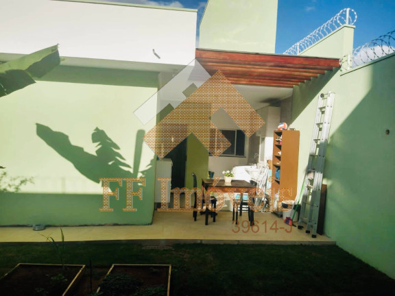 Imagem Casa com 3 Quartos à Venda, 275 m² em Parque Dos Timburis - São Carlos