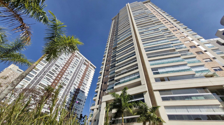 Foto do imóvel Apartamento com 3 Quartos à Venda, 240 m² em Cidade Monções - São Paulo