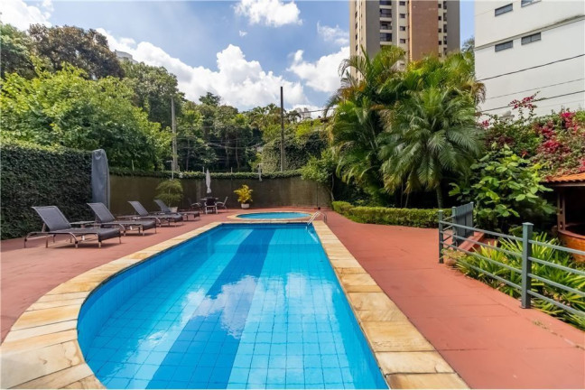 Foto do imóvel Apartamento com 3 Quartos à Venda, 245 m² em Vila Suzana - São Paulo