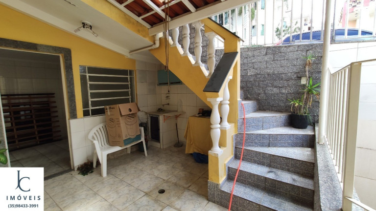 Imagem Casa com 3 Quartos à Venda, 178 m² em Centro - São Lourenço