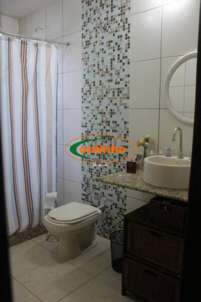 Imagem Casa com 3 Quartos à Venda, 856 m² em Grajaú - Rio De Janeiro